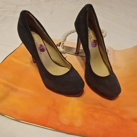 Pumps - Picture 2 of 2